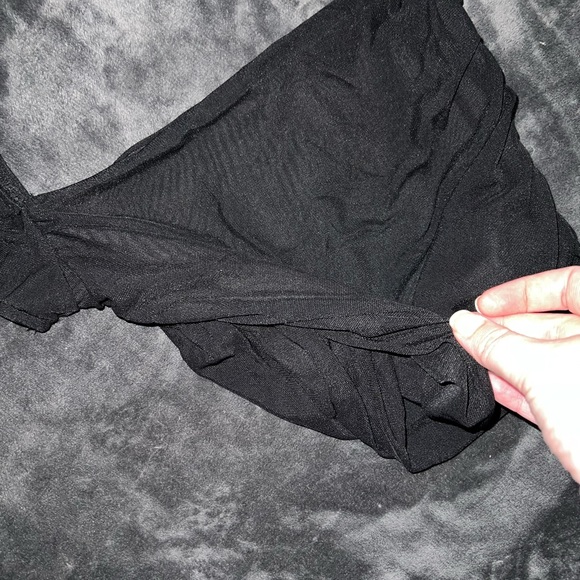 Princess Polly City Lights Crop Top in Black Size 4 - Picture 9 of 10